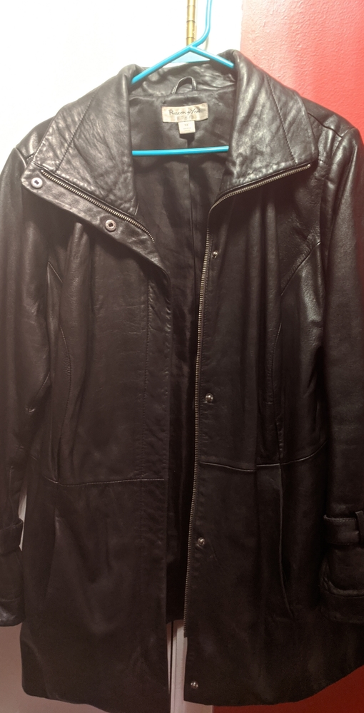 Gorgeous Ladies Lambskin Leather Coat Super Soft and Warm